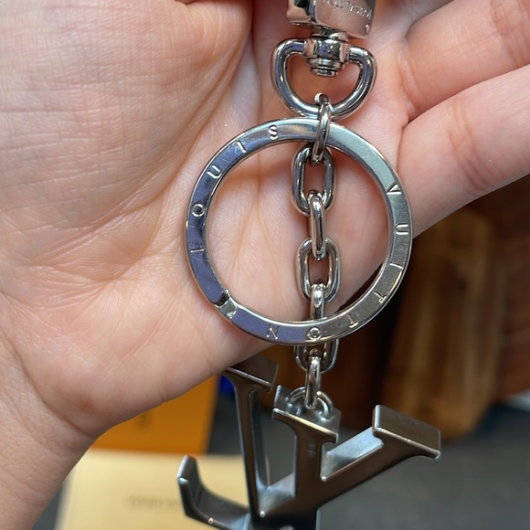 LV Initials Key Holder Bag Charm - Picture 7 of 9